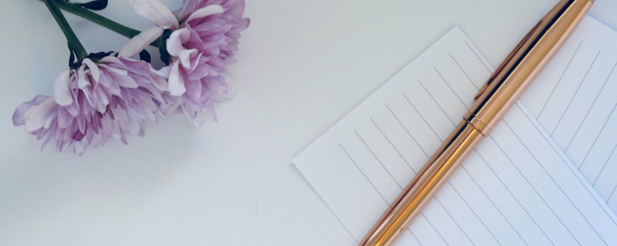 Ручка и листок бумаги