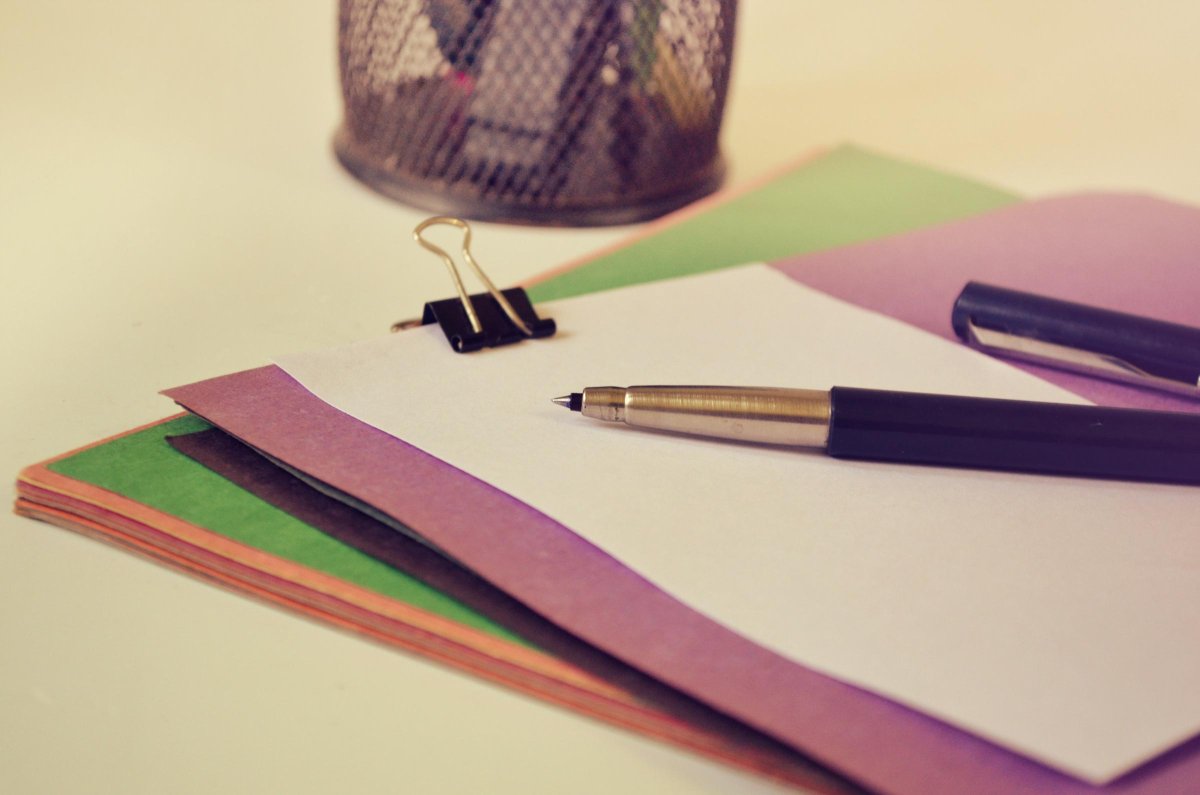 Авторучка и бумага