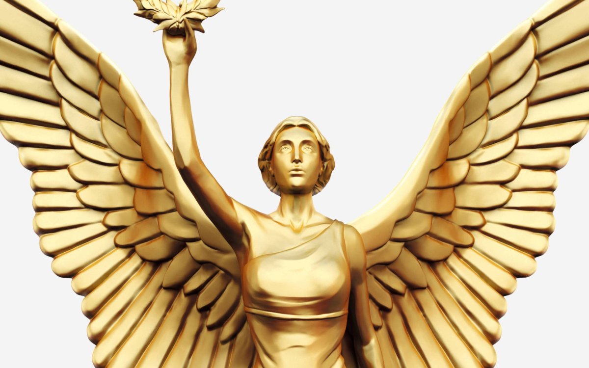 Крылатая богиня Победы Ника