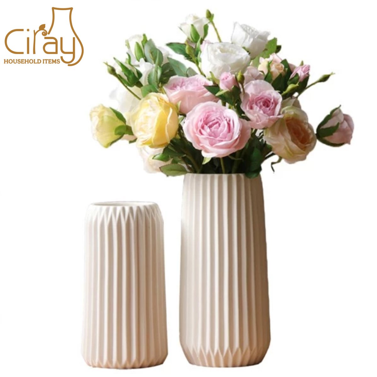 Керамическая ваза с цветами