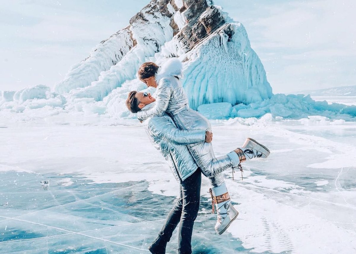 Зимние фотосессии на Байкале пары