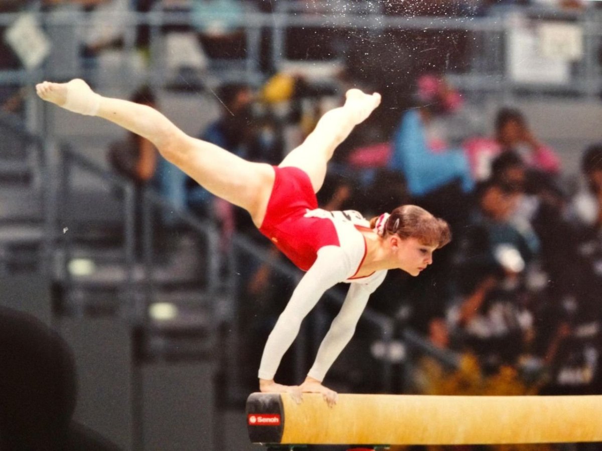 Гимнастический снаряд бревно