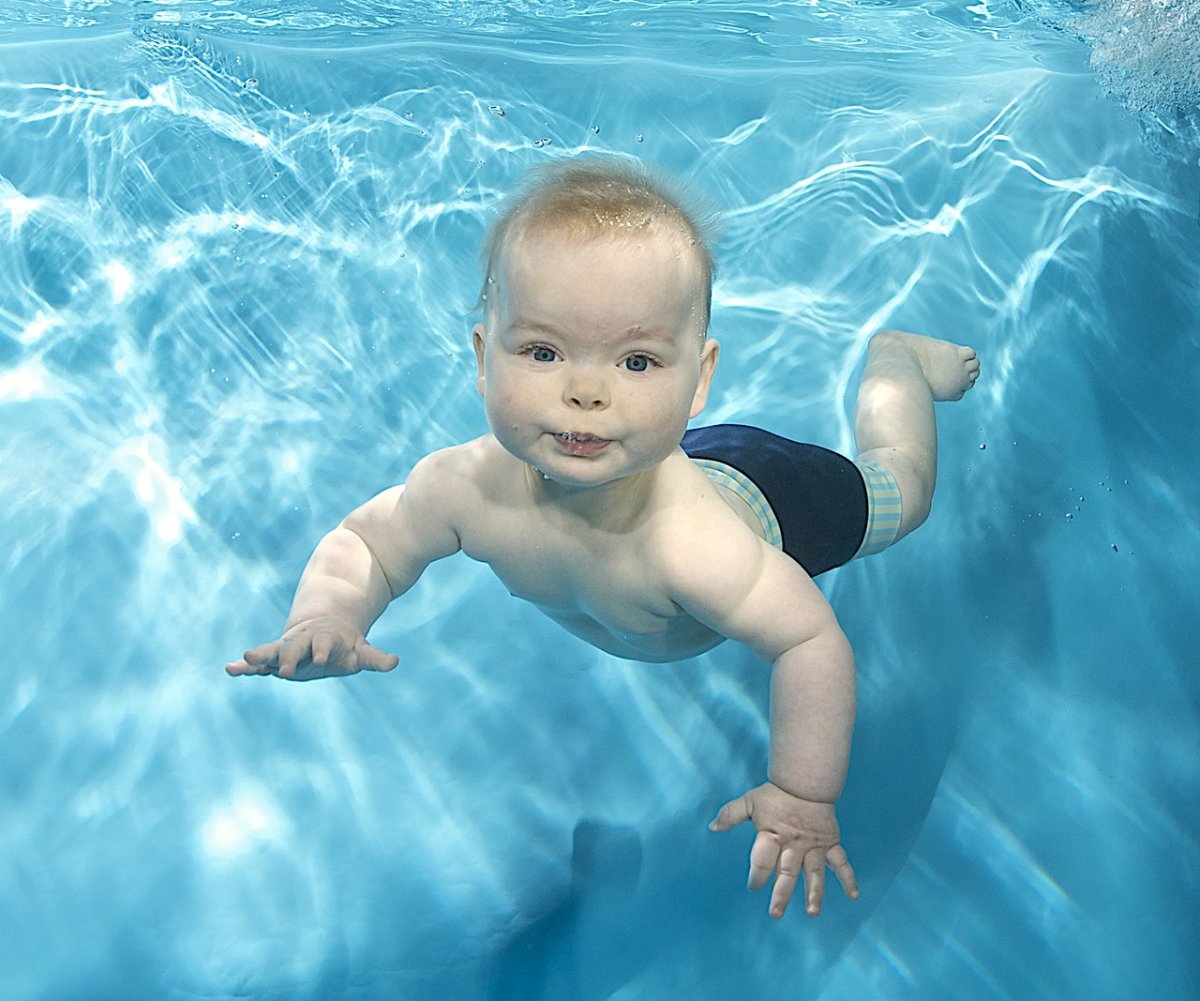 Мультяшные пловцы