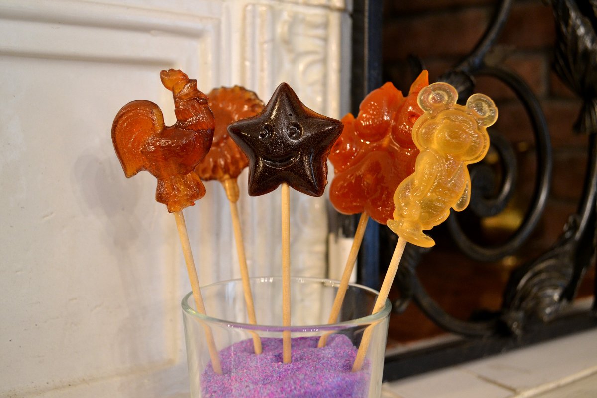 Сахарные леденцы на палочке