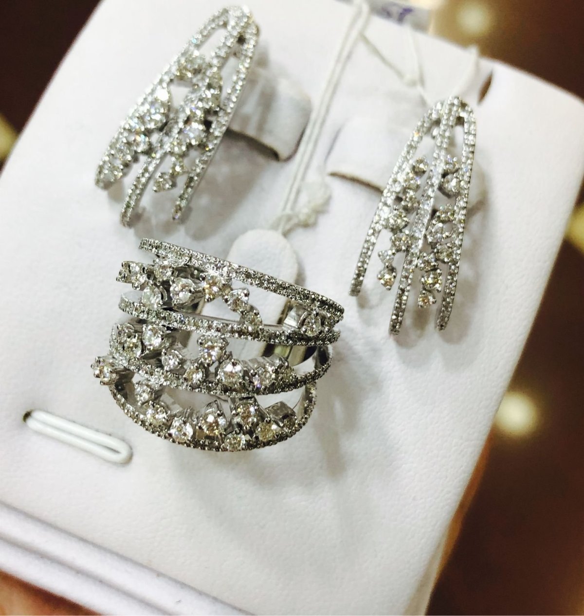 Ташир комплект с бриллиантами