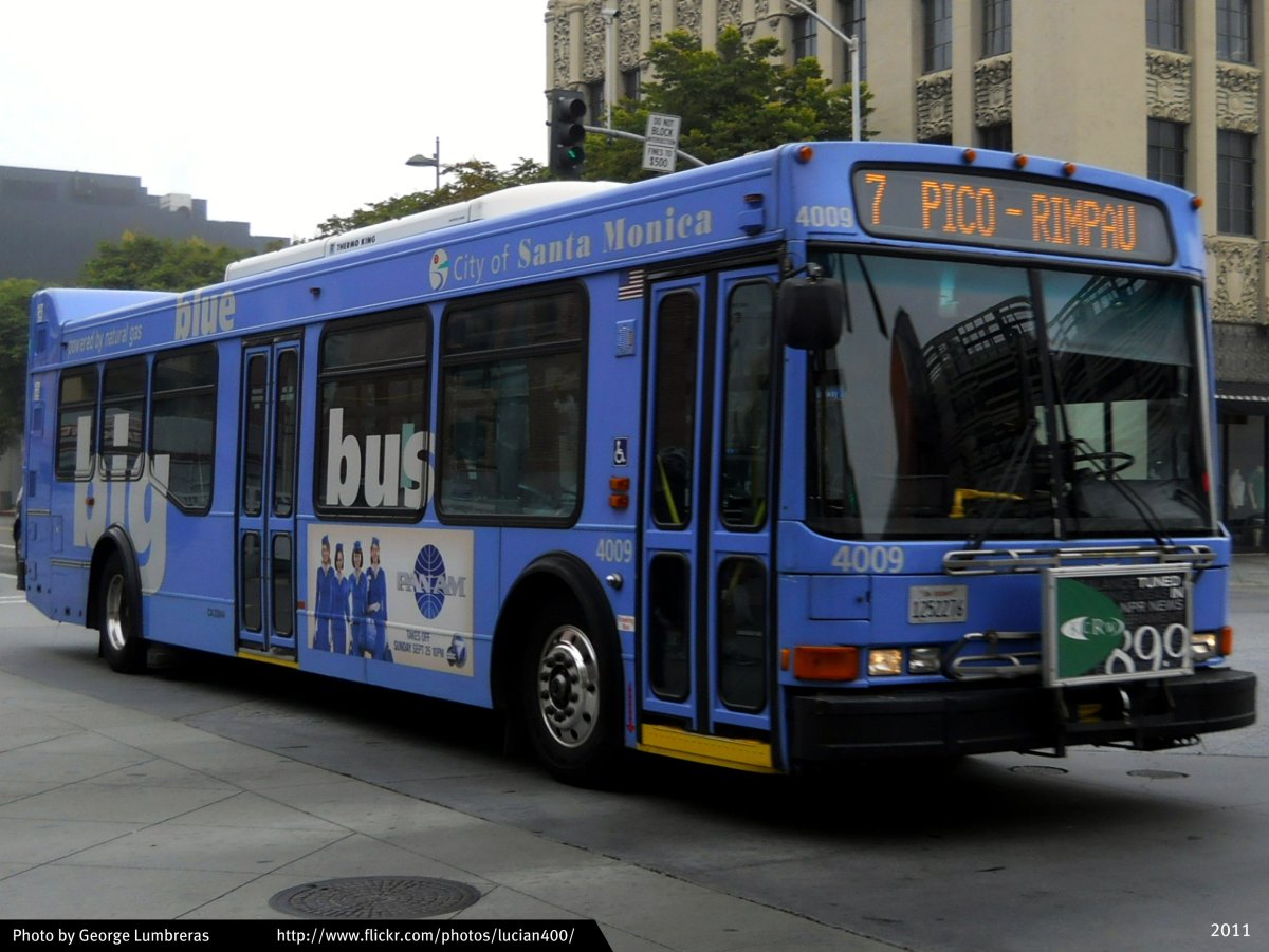 Тайо синий автобус