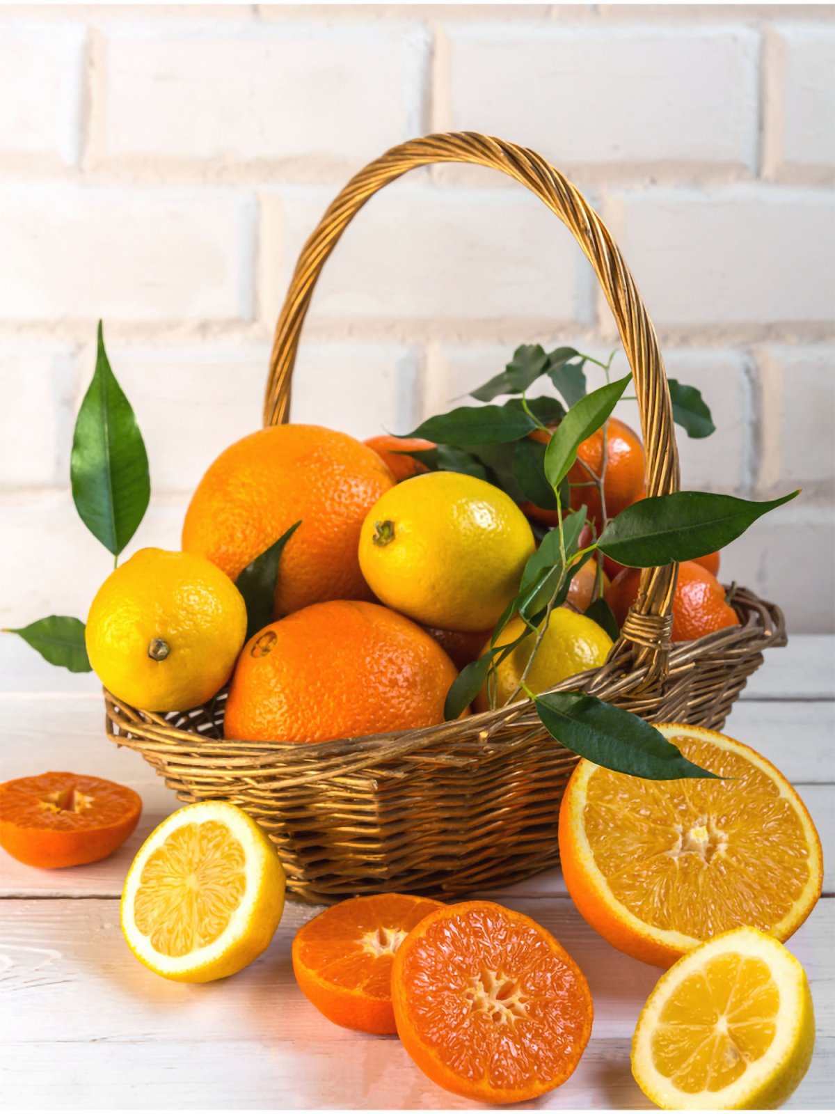 Корзинка с апельсинами