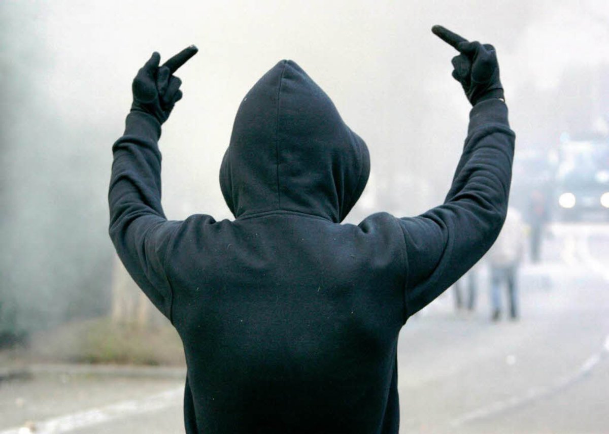 Блондинка прощается