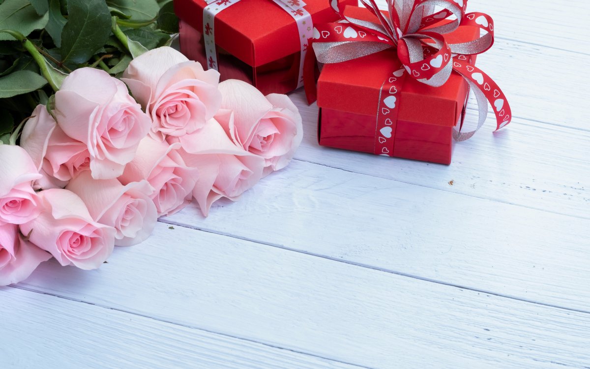 Цветы в подарок