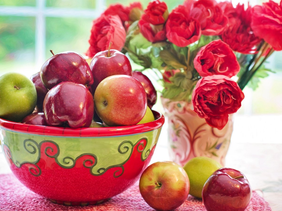 Красивый натюрморт с фруктами