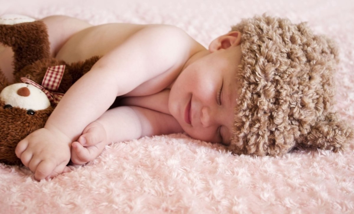 Младенец сладко спит