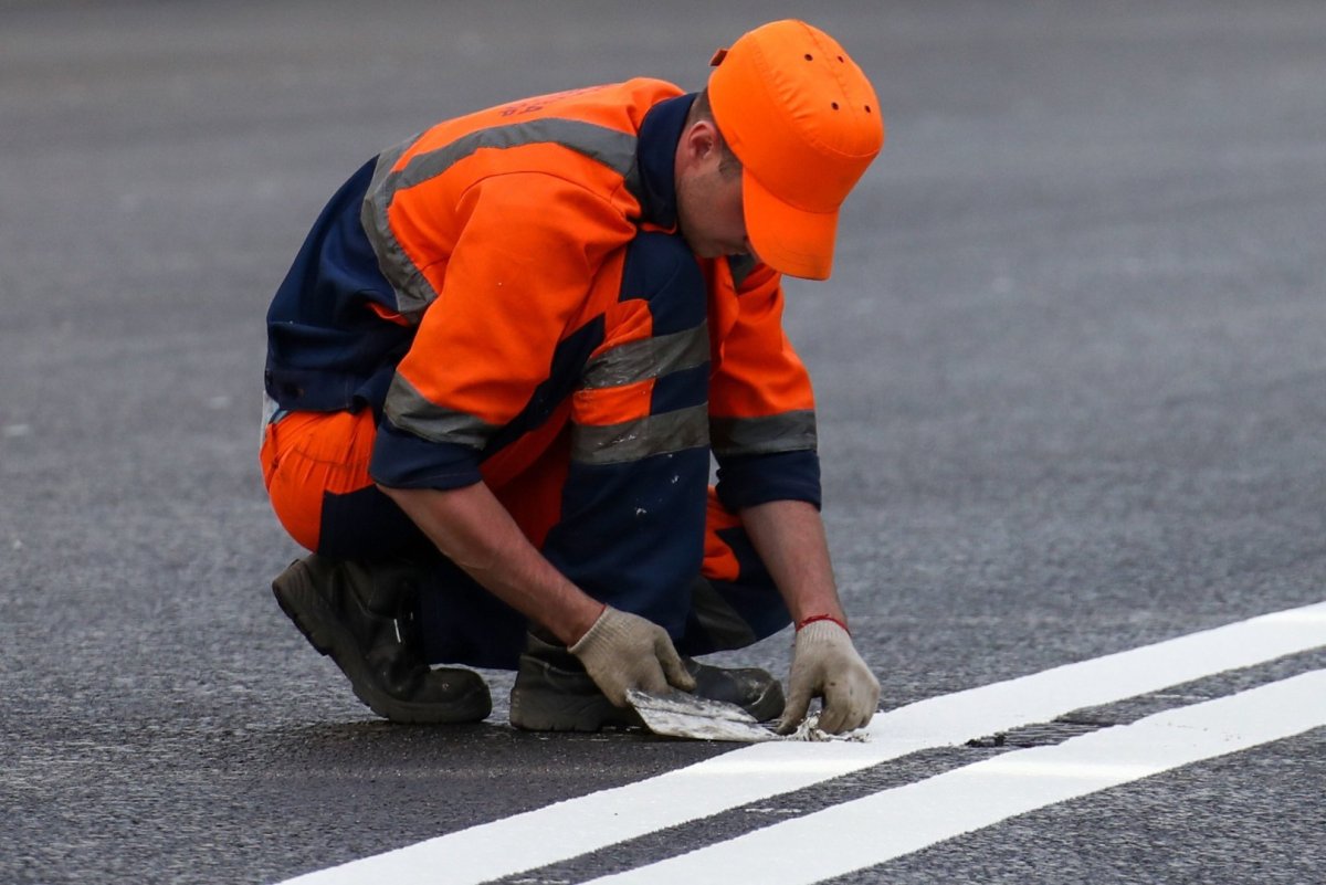 Нефть на асфальте