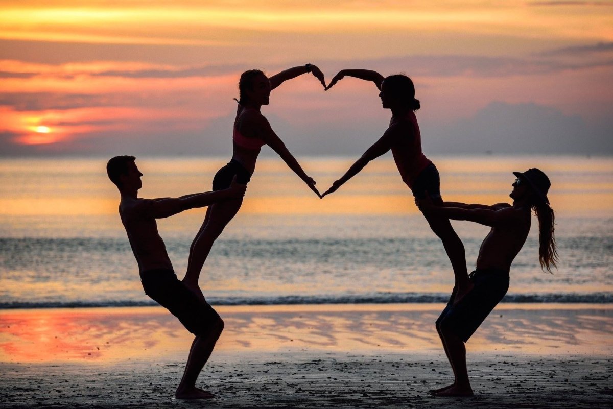 Две подружки