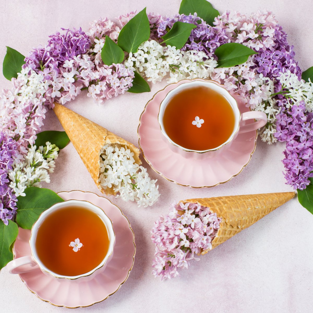 Чашка согревающего чая