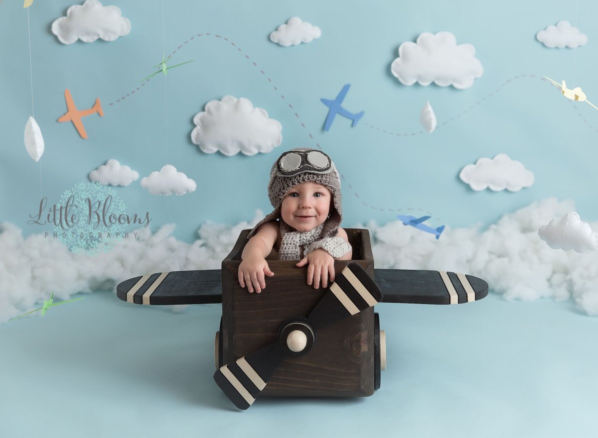 Мультяшный самолет с пилотом