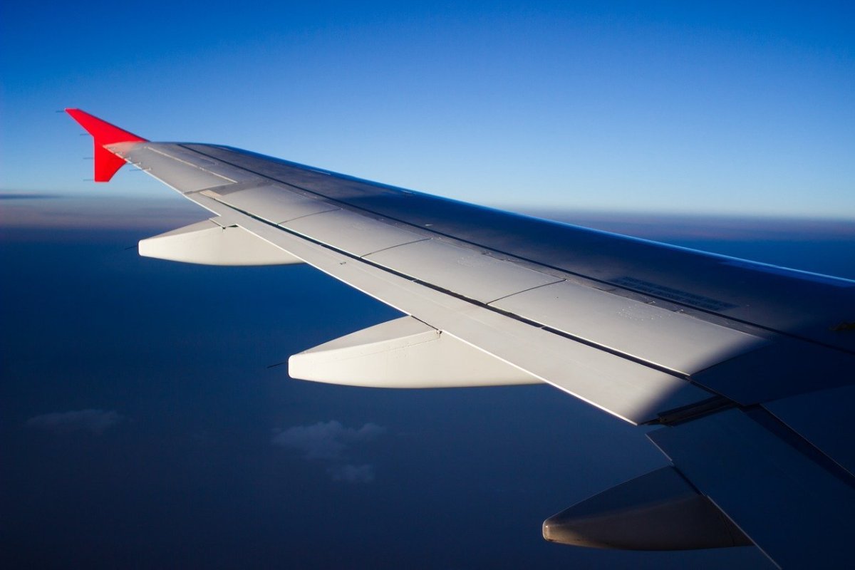 Крыло самолета