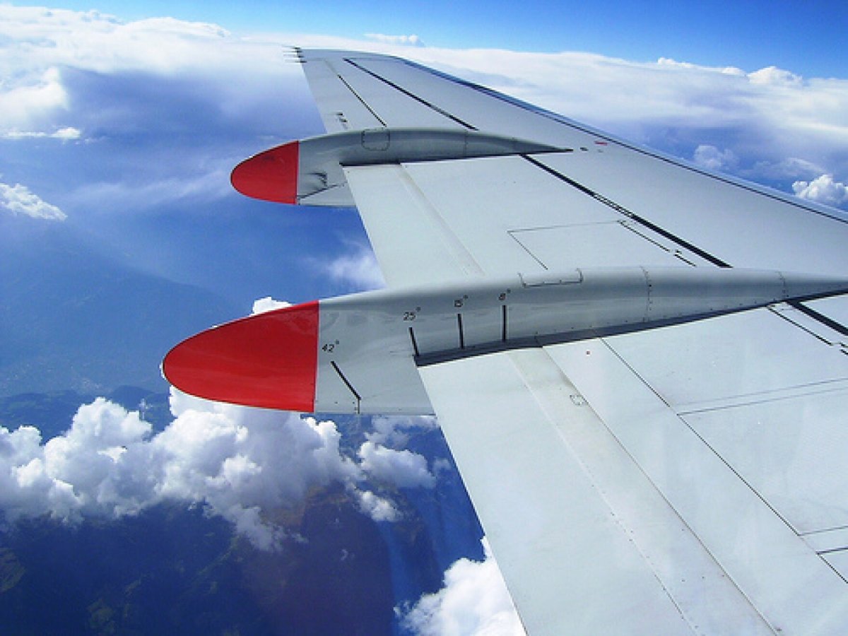 Крыло самолета