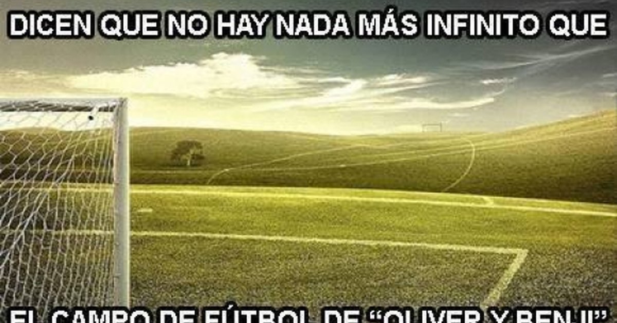 Футбольное поле на природе