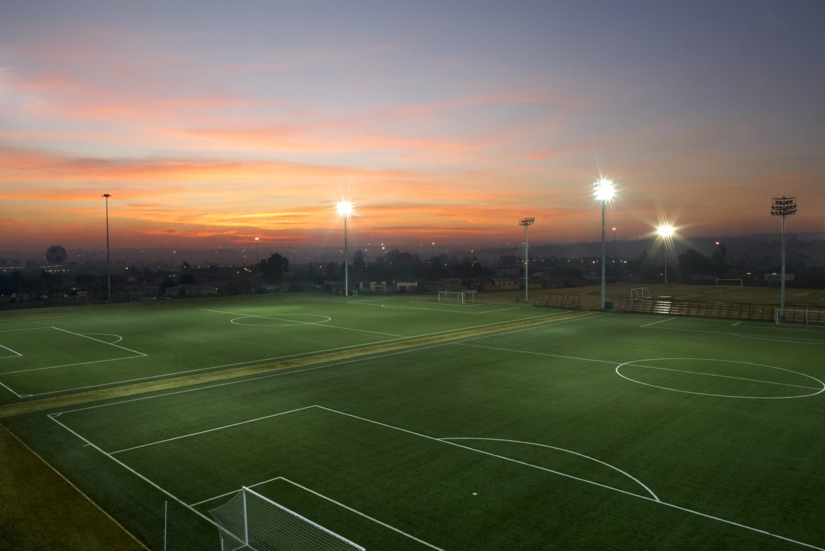 Футбольное поле в лесу