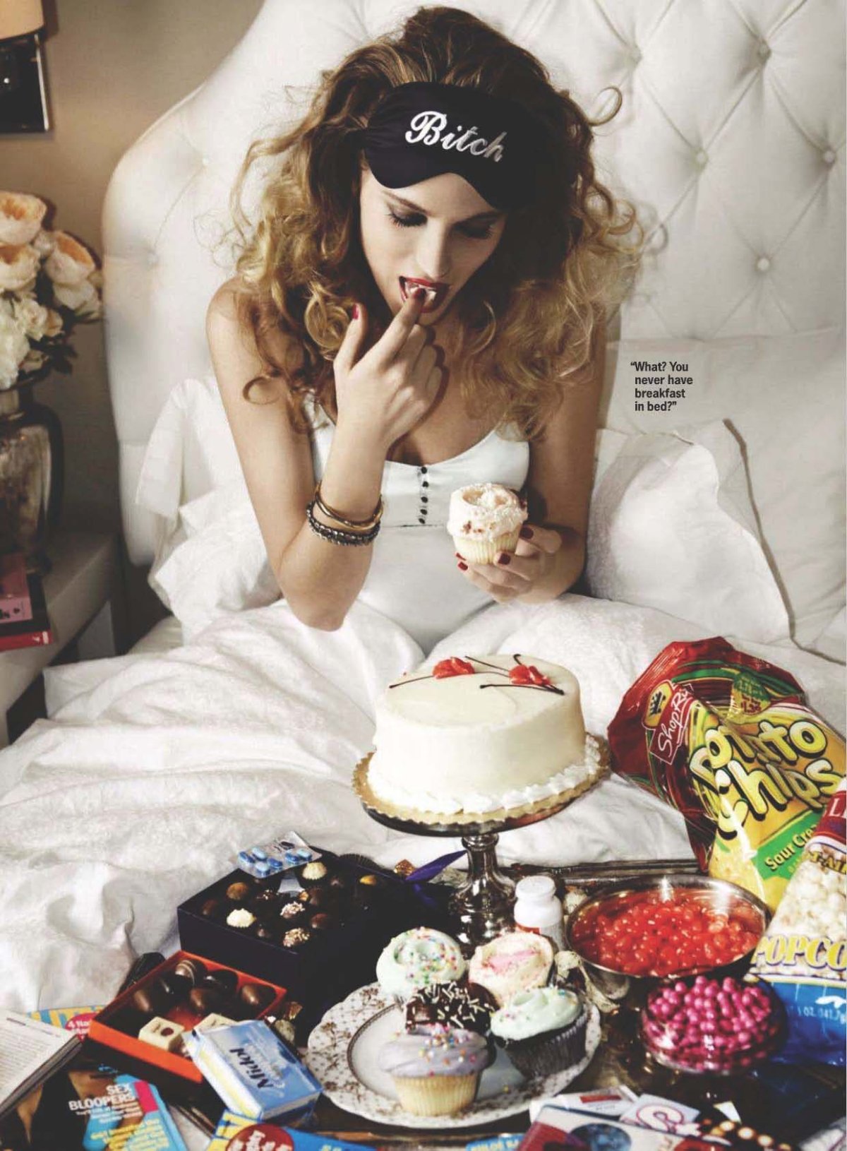 Девушка со сладостями