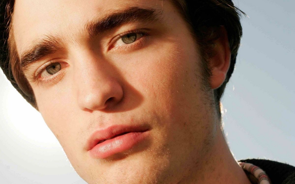 Robert Pattinson скулы