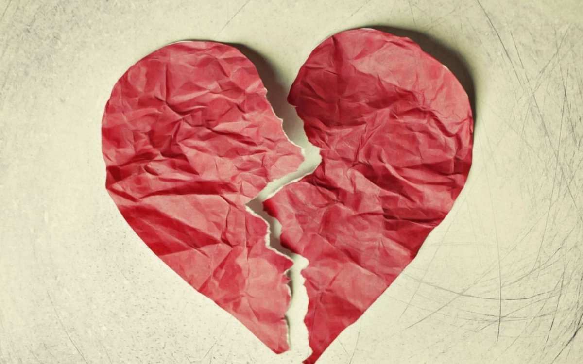 Фото разбитого сердца