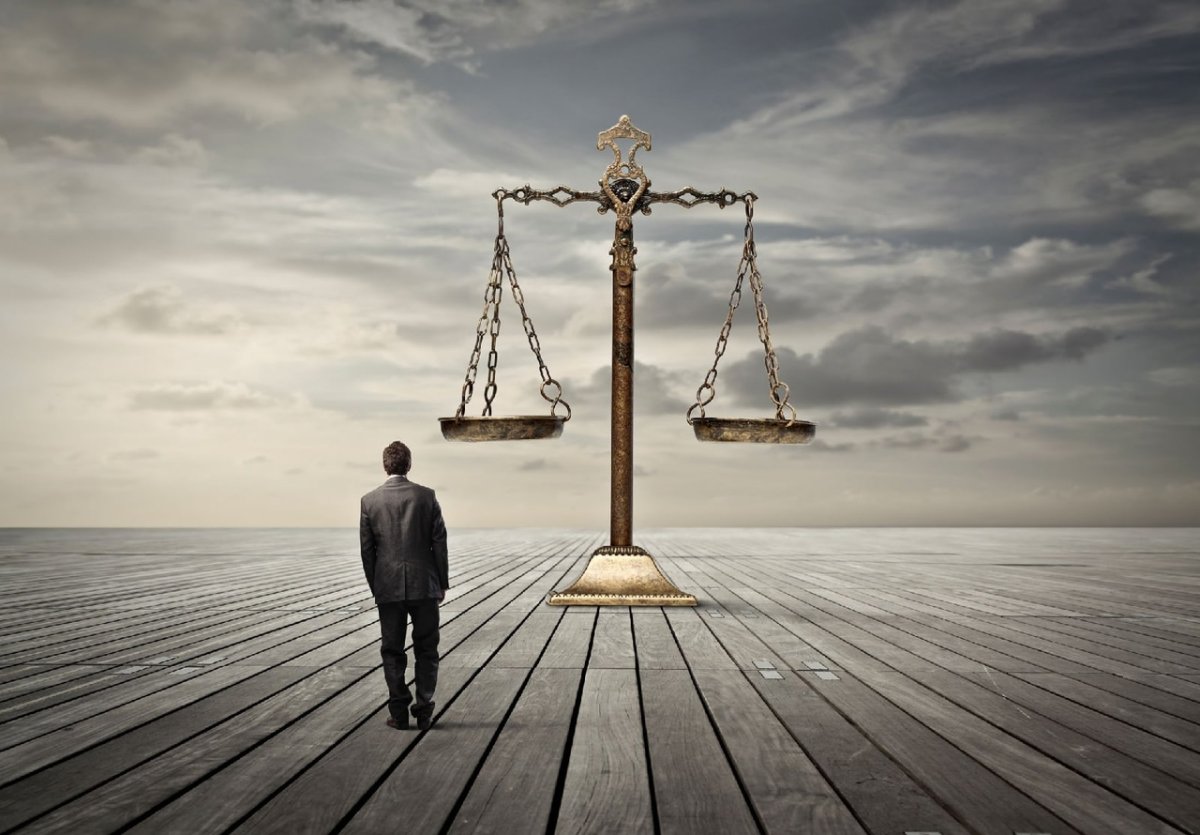 Баланс духовного и материального