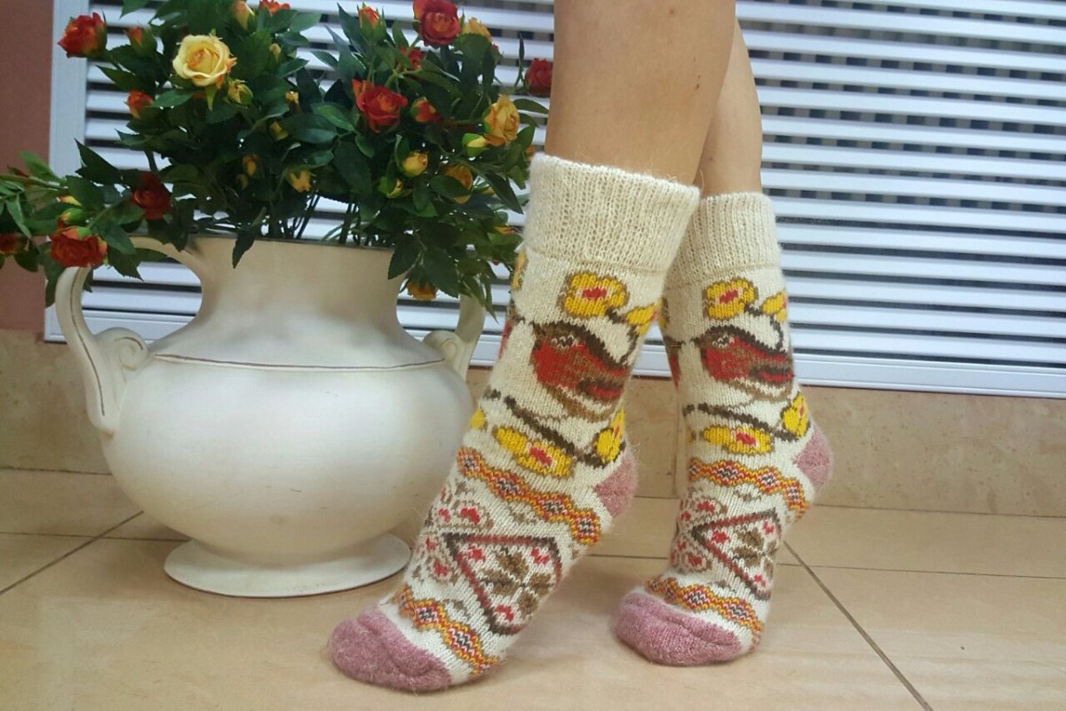 Красивые шерстяные носки