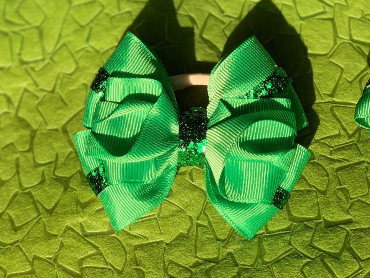 Разноцветные бантики