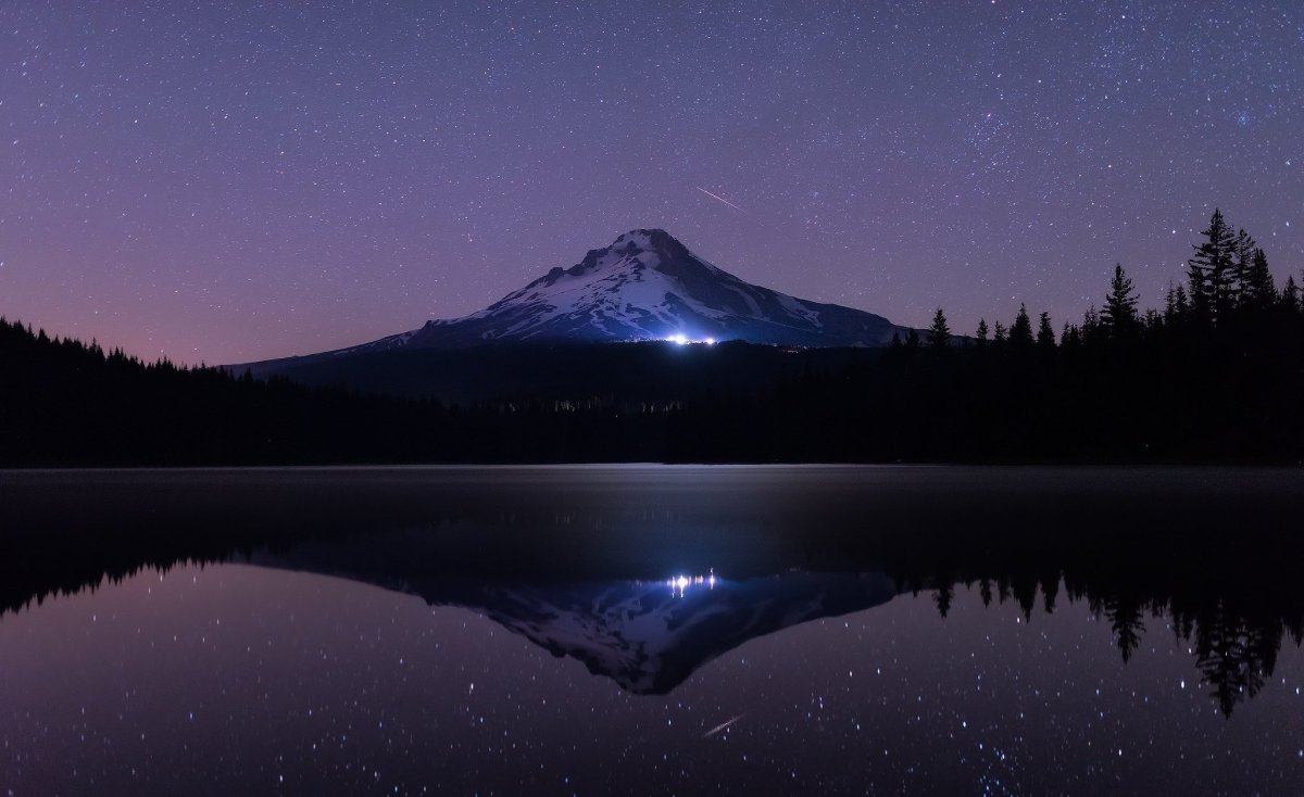 Звездное небо в горах