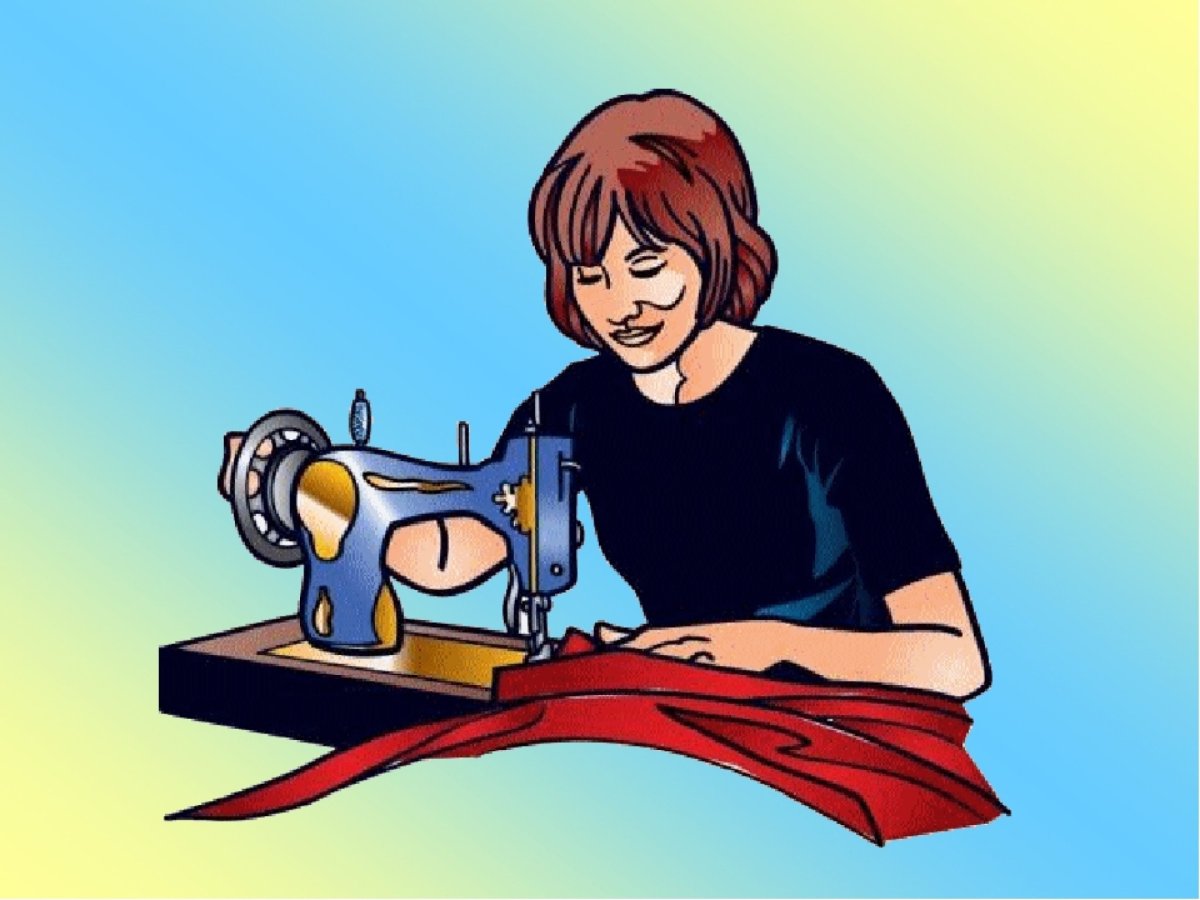 Женщина за швейной машинкой