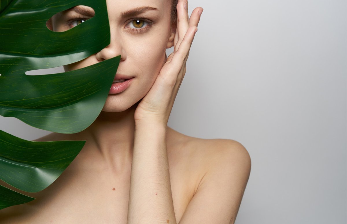 Женское лицо