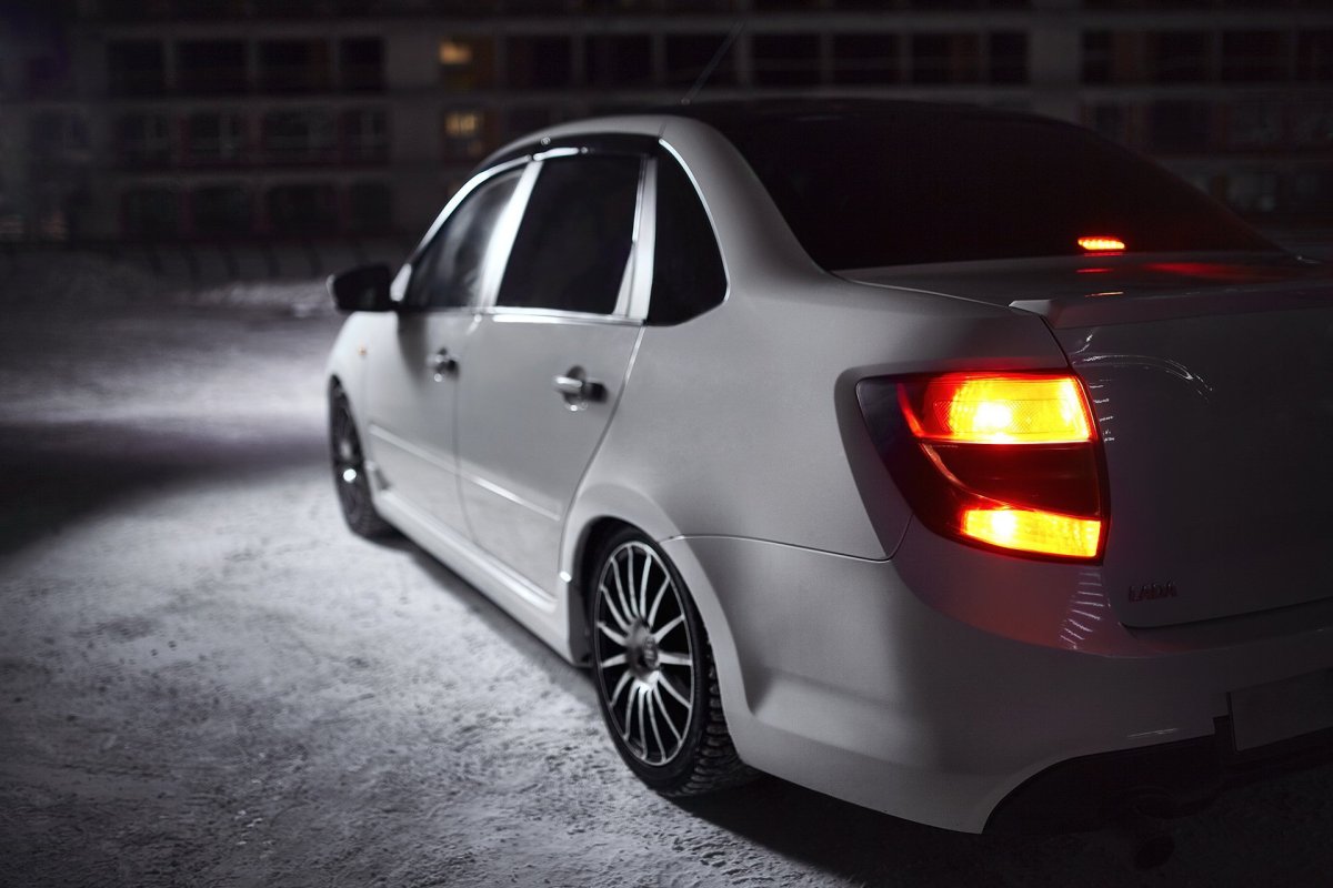 Лада Гранта автосалон Лада