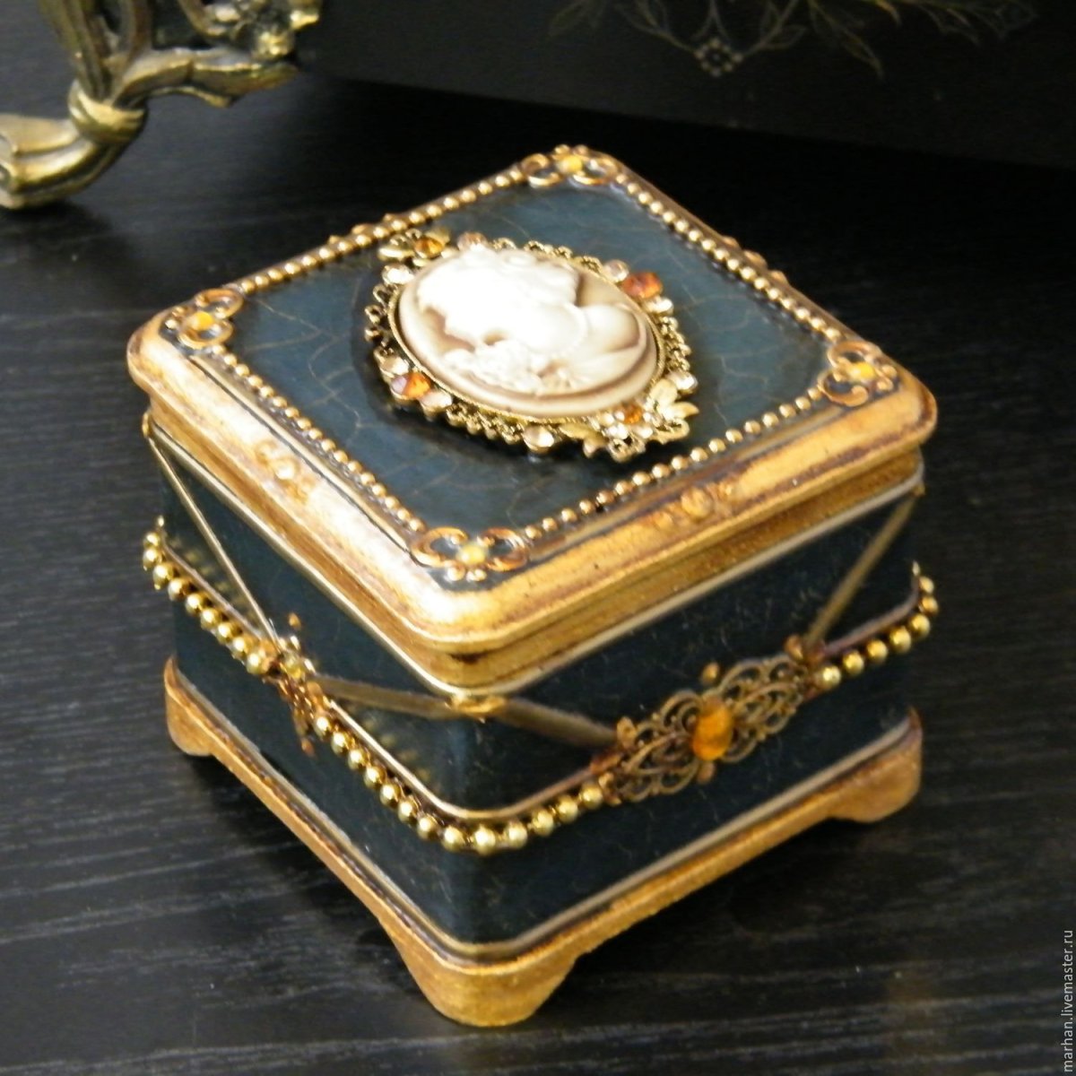 Шкатулка в стиле шебби Шик декупаж