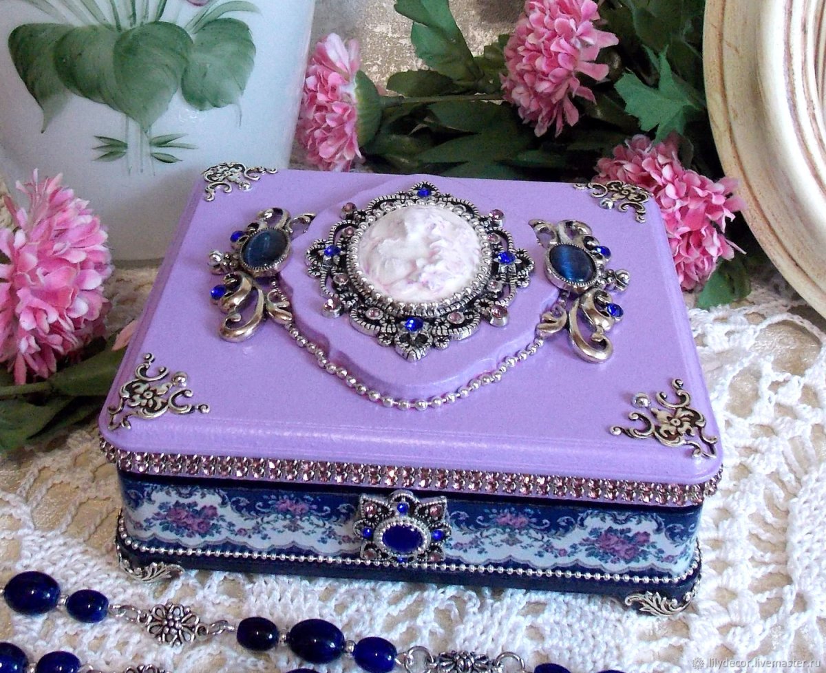 Коробки в винтажном стиле