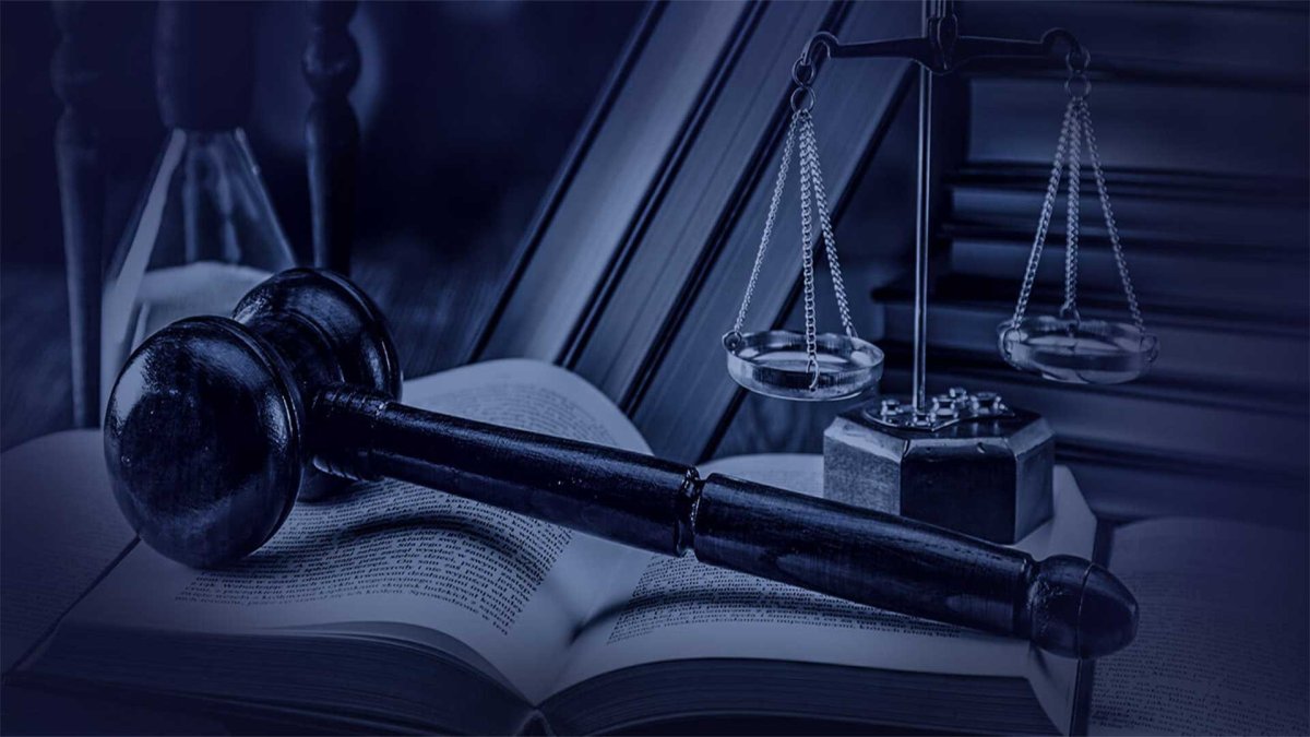 Юридический фон