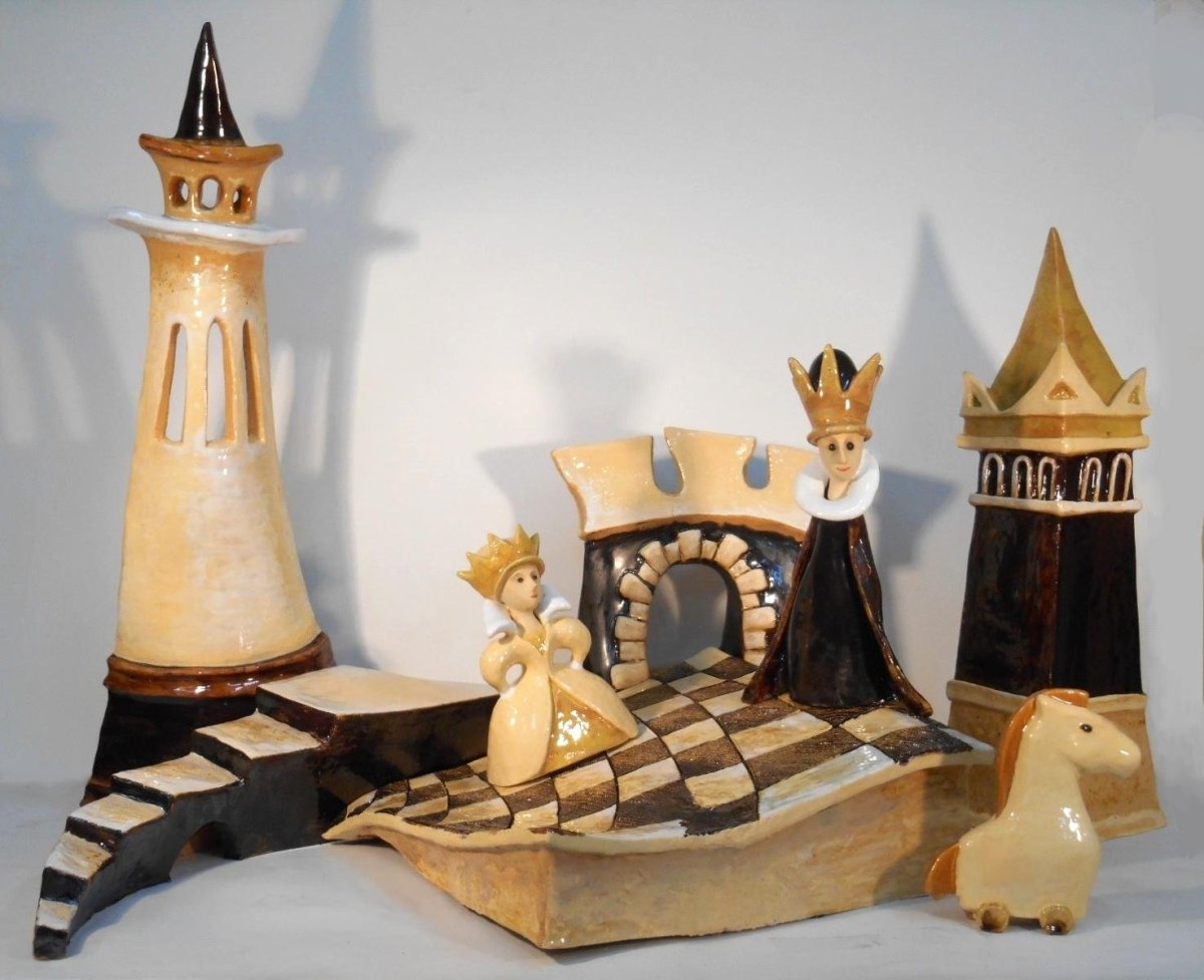 Алиса в Зазеркалье шахматная Королева