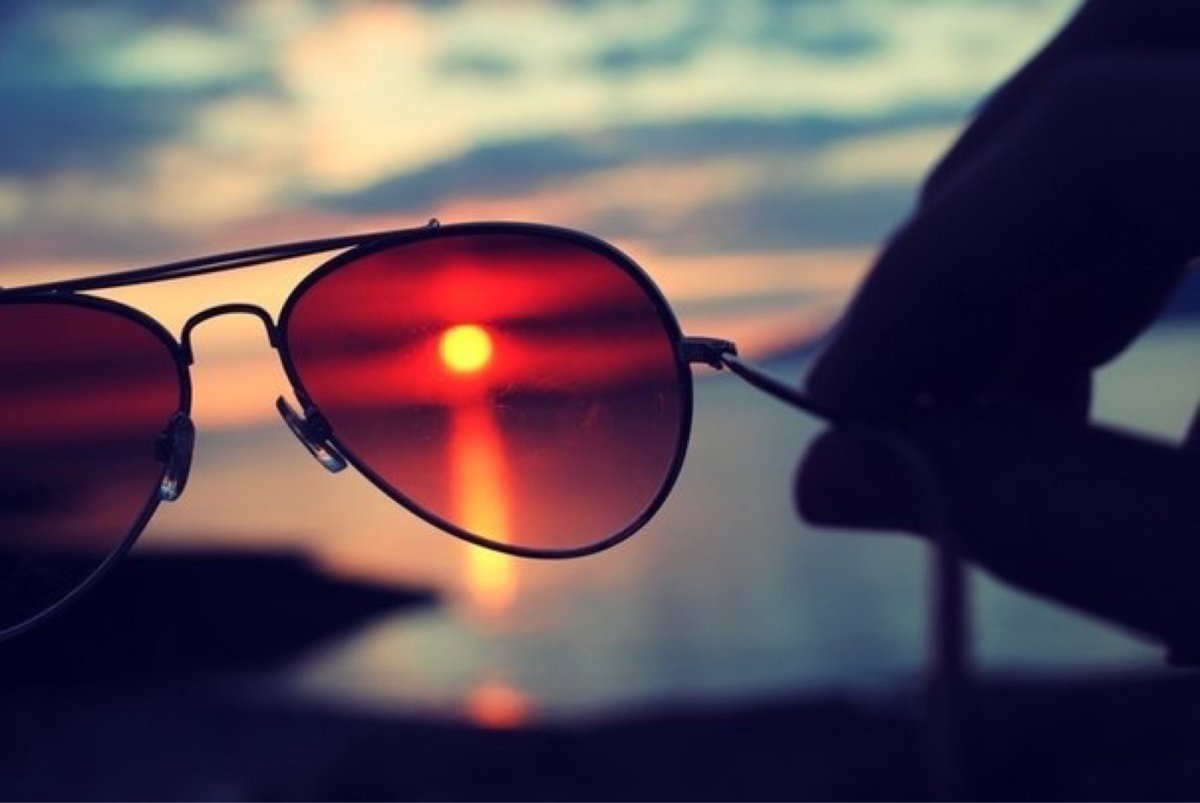 Через солнечные очки