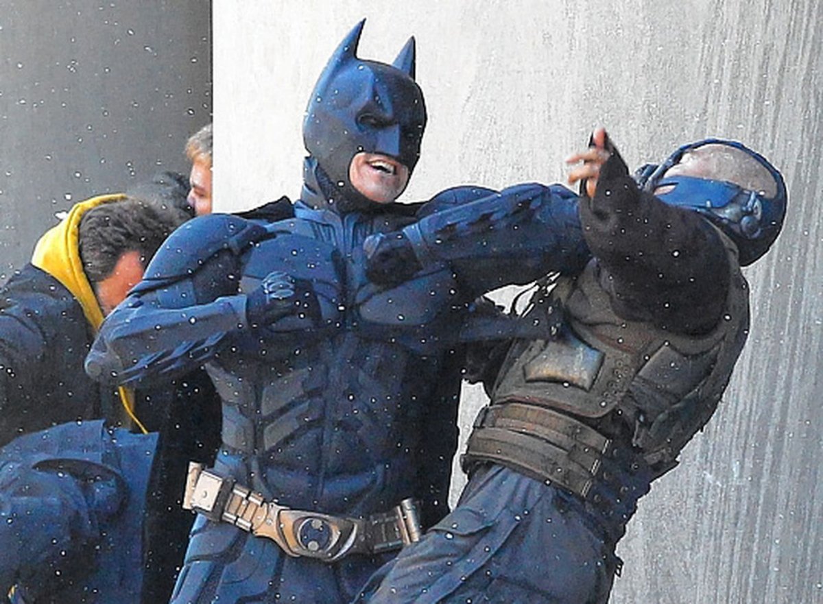 Темный рыцарь хит Леджер на скейте