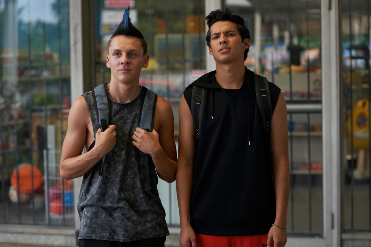 Илай Кобра Кай сериал