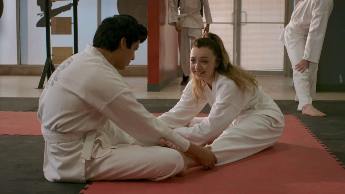 Элай Кобра Кай застенчивый