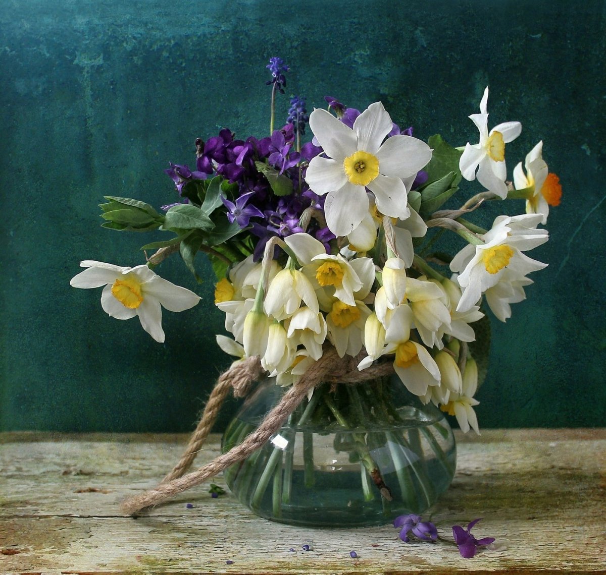 Букет невесты с нарциссами