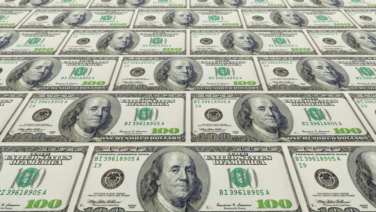 100 Долларовая купюра с двух сторон