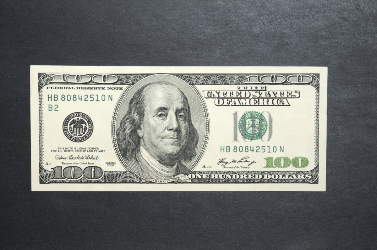 Three hundred Bucks купюра