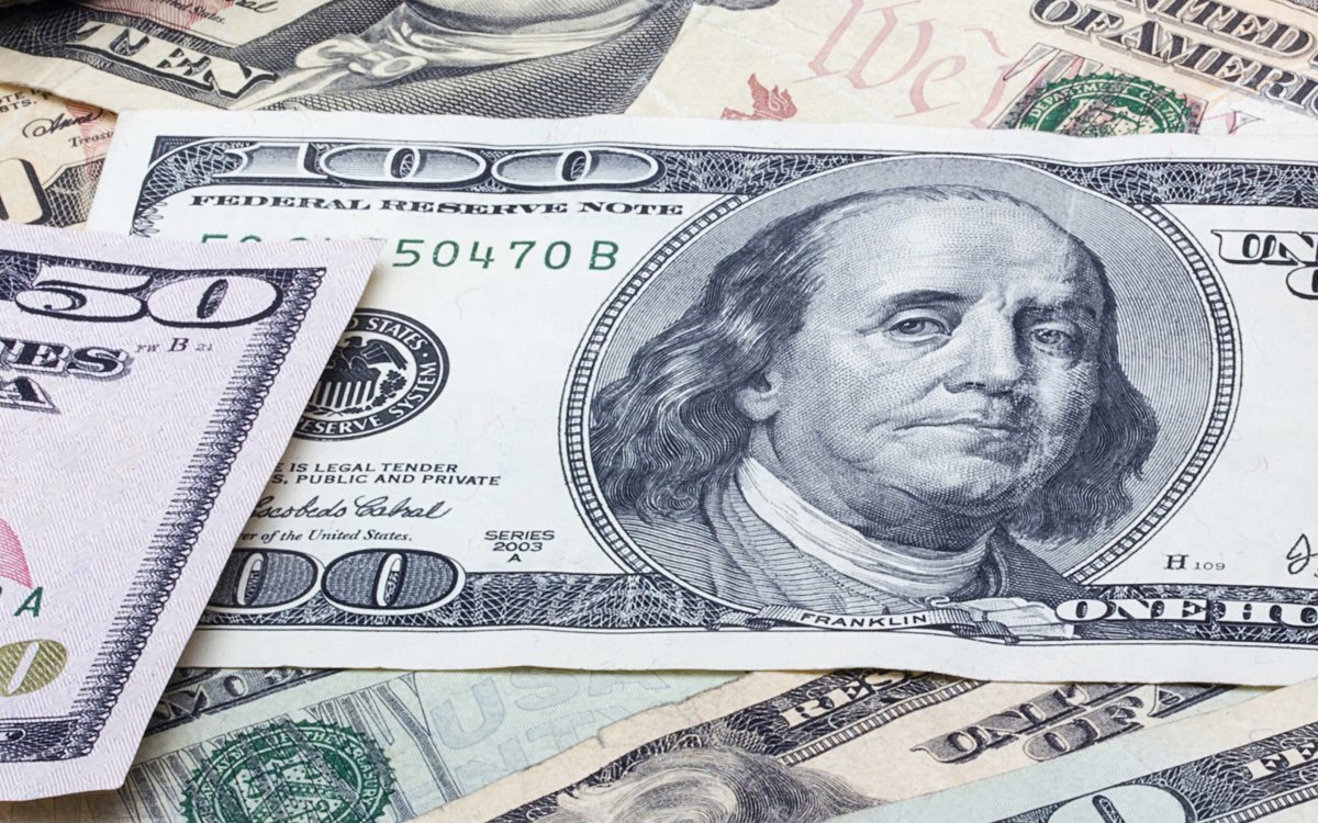 СТО долларовая купюра США