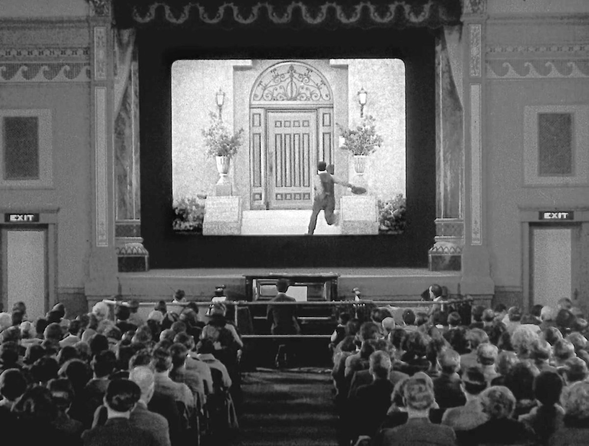 Тапер в кинотеатре