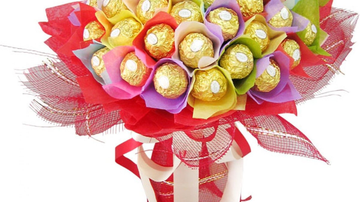 Букет из Рафаэлло и Ферреро