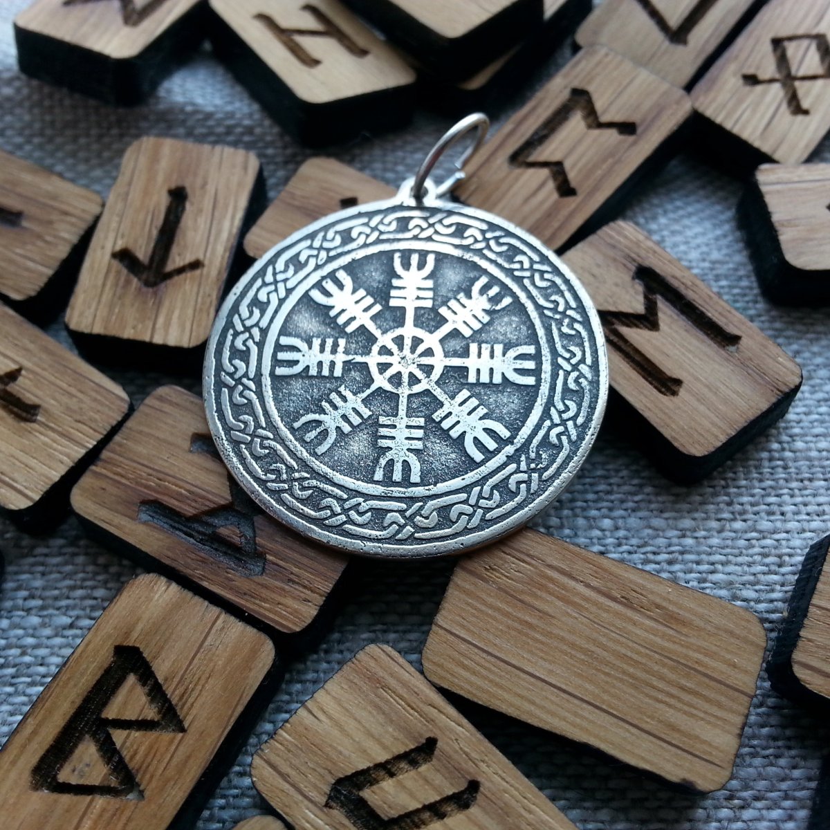 Скандинавские руны