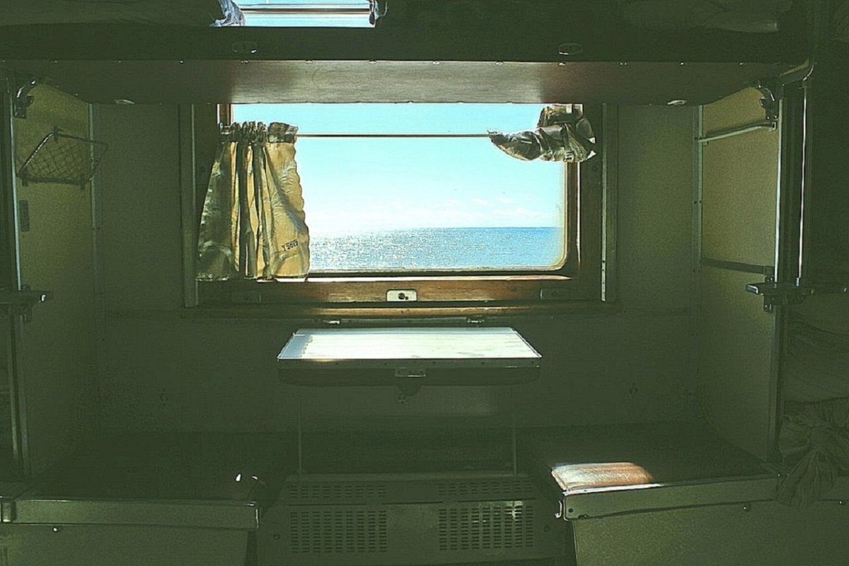 Плацкарт окно