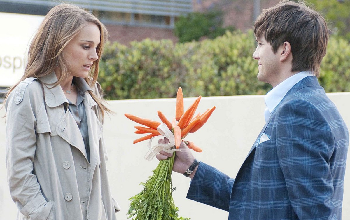 Эштон Катчер и Натали Портман морковь